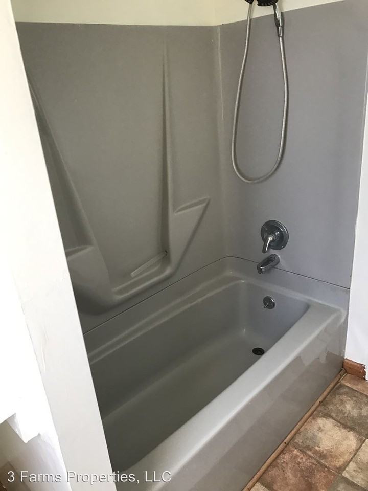 2341 N Pennsylvania Ave - Photo 3 of 8