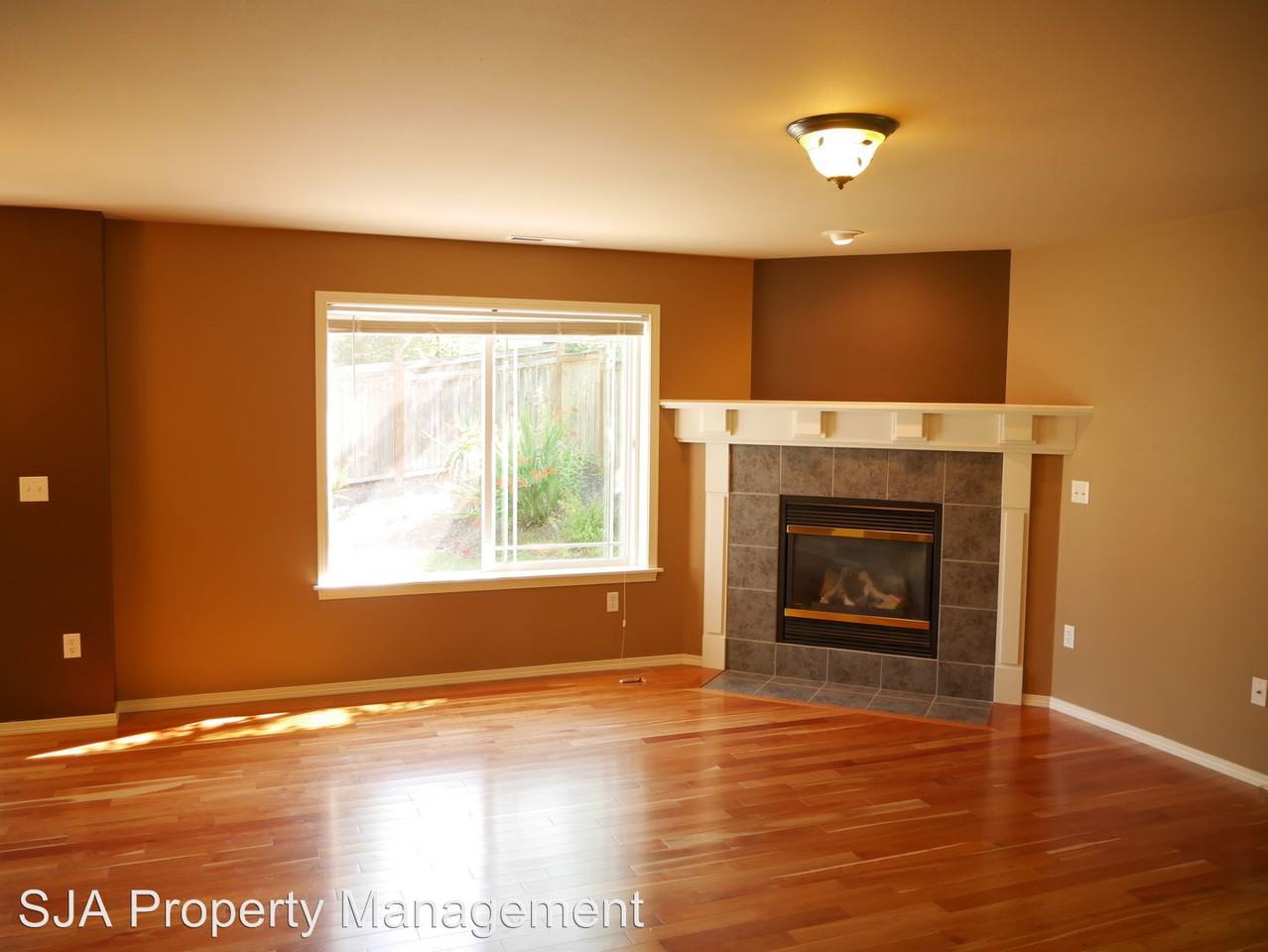 8428 230 Way NE - Photo 2 of 14