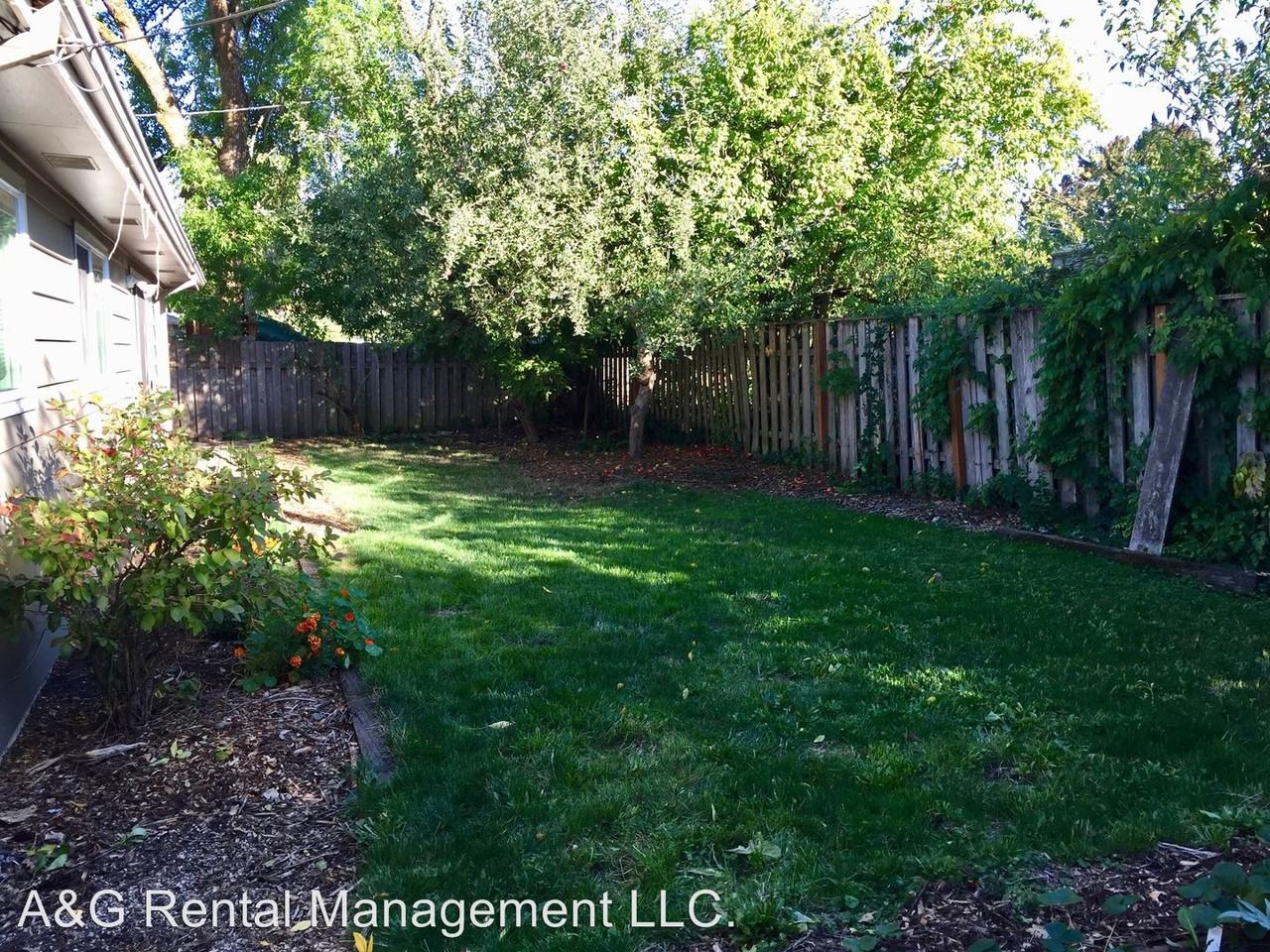 11520 SW 13th St - Photo 2 of 16