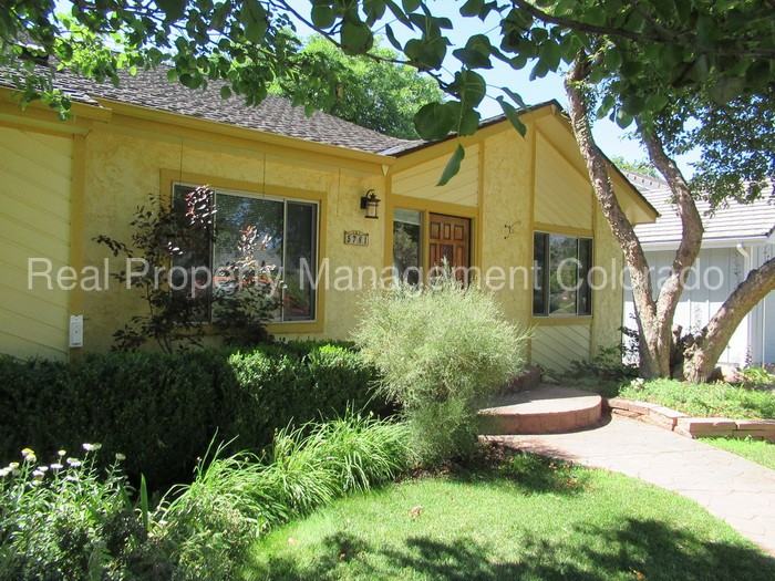 5781 S Kingston Way - Photo 2 of 33