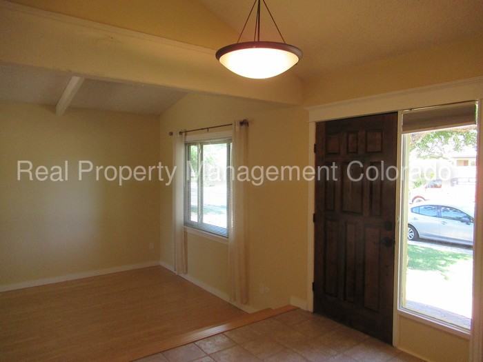 5781 S Kingston Way - Photo 3 of 33