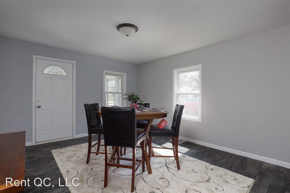 709 N High St - Photo 2 of 6