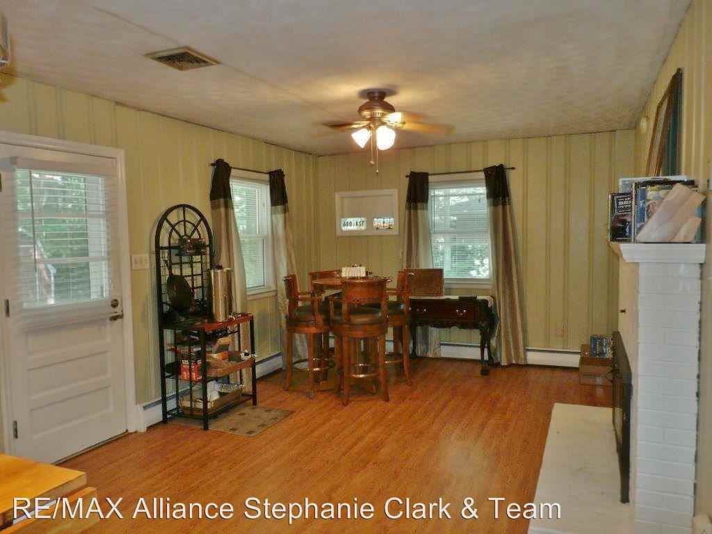 512 Sparrow Rd - Photo 3 of 14