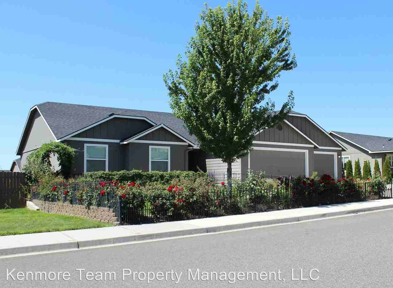 2067 Crab Apple Cir - Photo 2 of 9