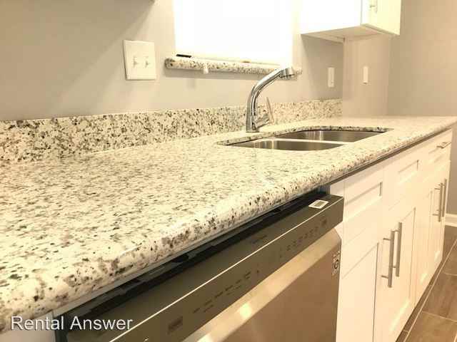 423 Gentilly Dr - Photo 3 of 27