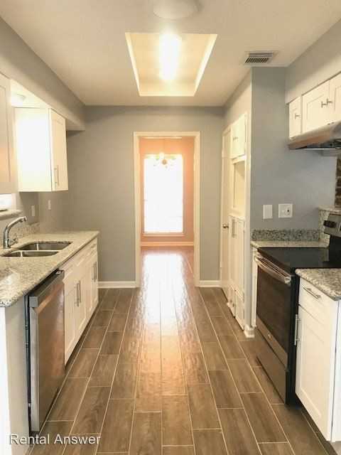 423 Gentilly Dr - Photo 2 of 27