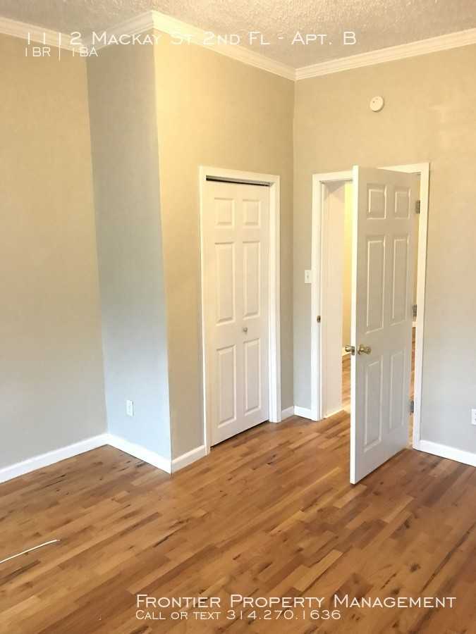 1112 MacKay Pl #2nd Fl - Photo 3 of 15