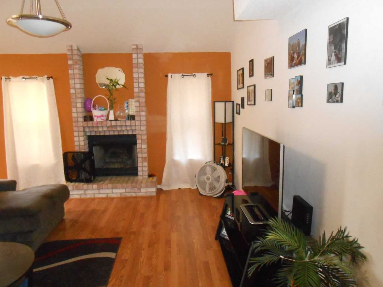 6904 Echo Cliffs Dr - Photo 2 of 4