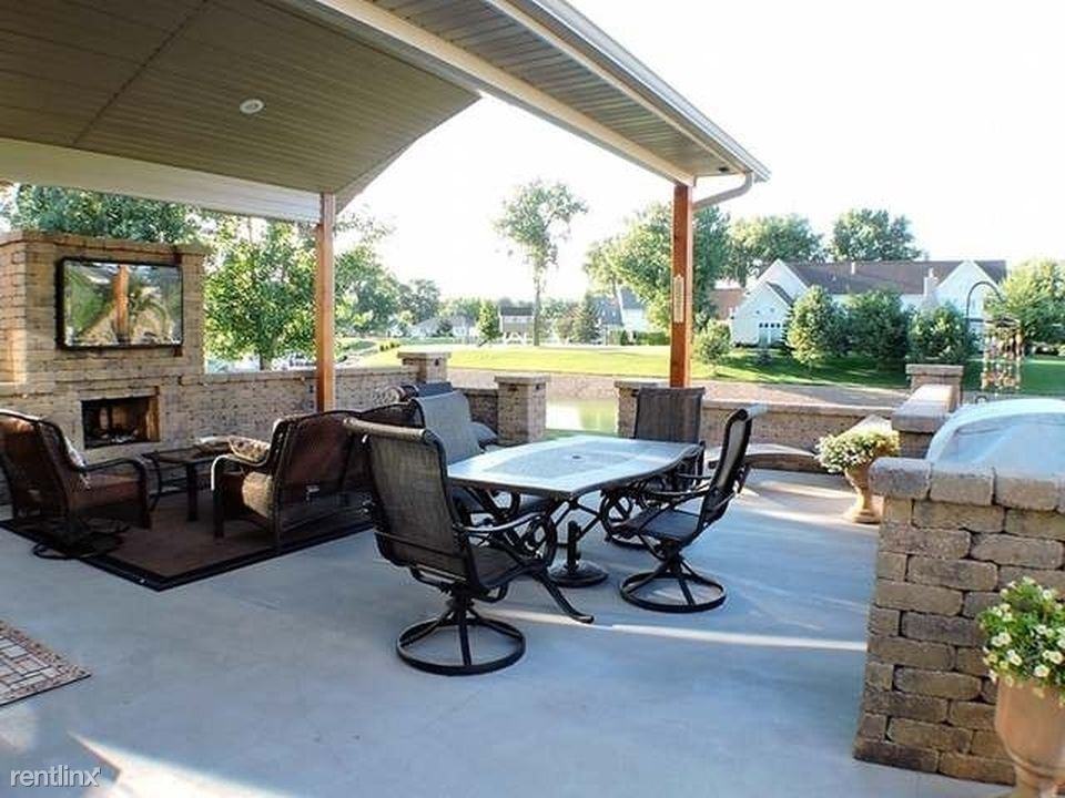 4816 Harbor Trail SE - Photo 3 of 10