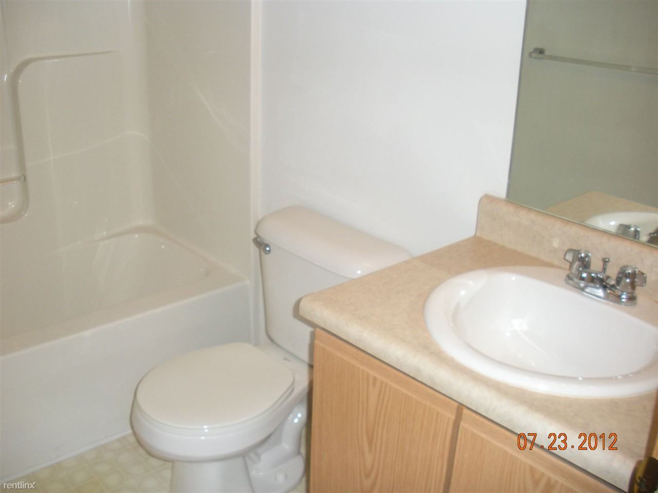 Universal Apartments - Photo 2 of 7