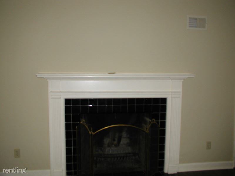 607 E Meyer Blvd - Photo 3 of 10