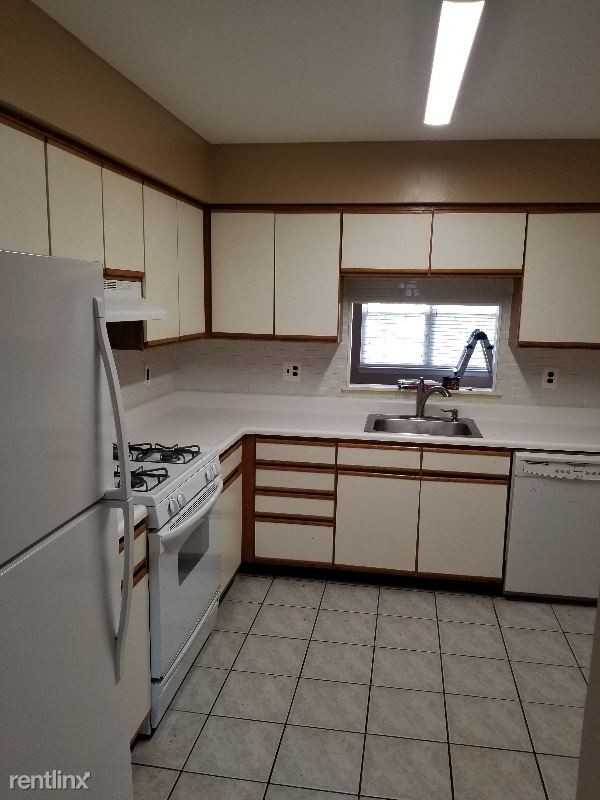 875 Dante Ct - Photo 3 of 34