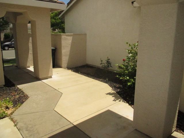 1667 Palatia Dr - Photo 2 of 25