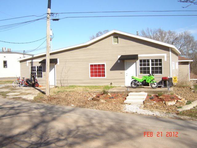 1410-1412 Davis St - Photo 3 of 3