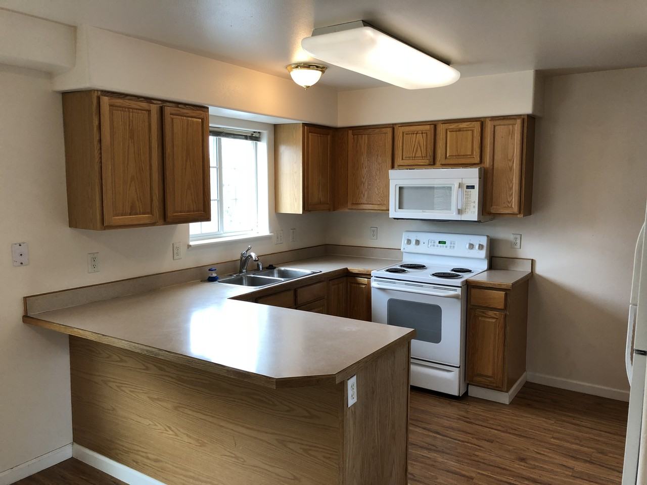 7045 Gold Kings Ave - Photo 3 of 11