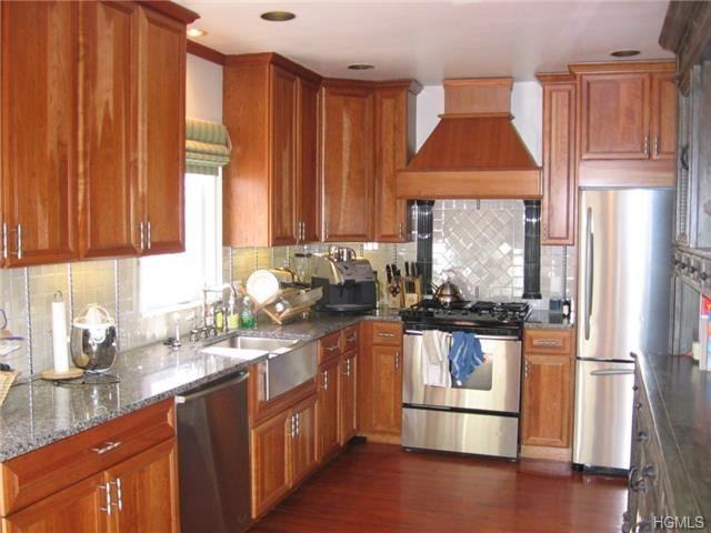 170 Larchmont Ave - Photo 3 of 16