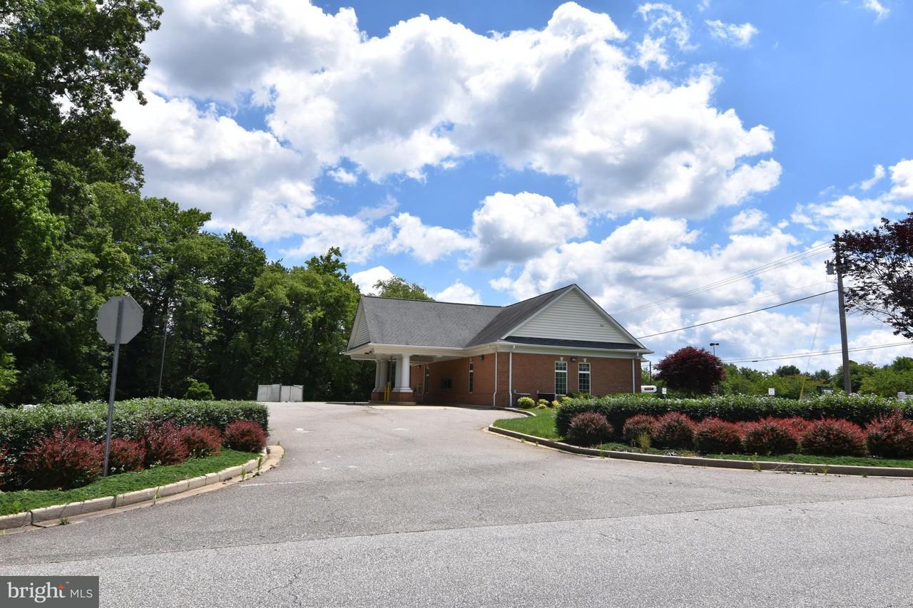 20990 Point Lookout Rd - Photo 2 of 30