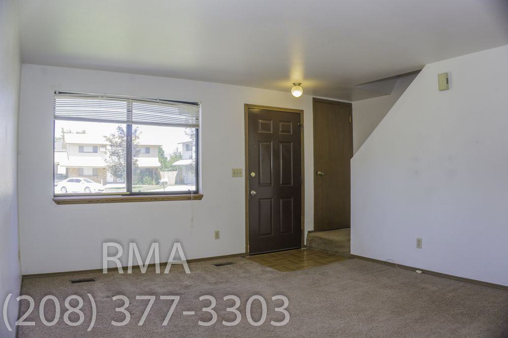 4319 Rose Hill Ct - Photo 2 of 7