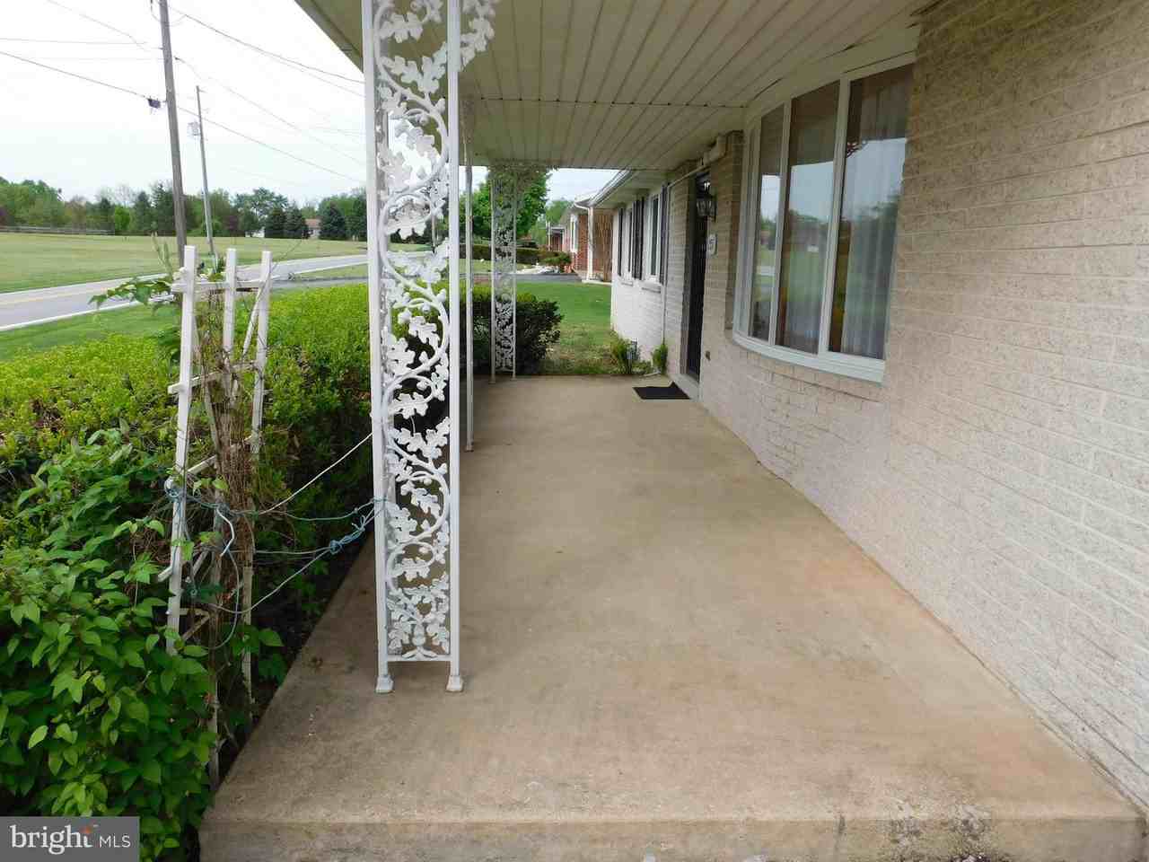 155 Whisler Rd - Photo 2 of 32