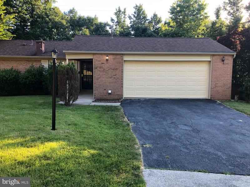 9803 Tam O Shanter Dr - Photo 2 of 17