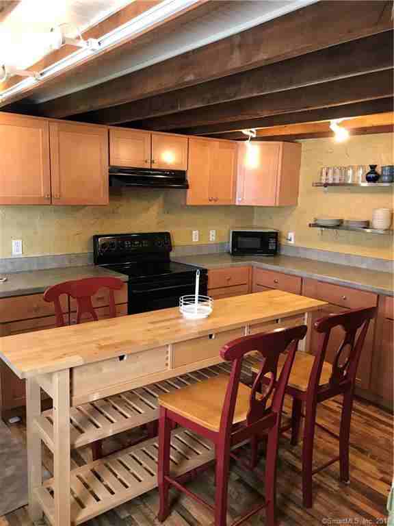 1187 Mt Carmel Ave - Photo 3 of 20