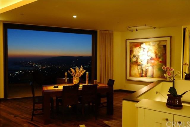 2378 Crestview Dr - Photo 2 of 16