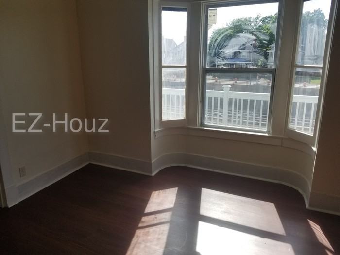 900 Humboldt Pkwy - Photo 2 of 16