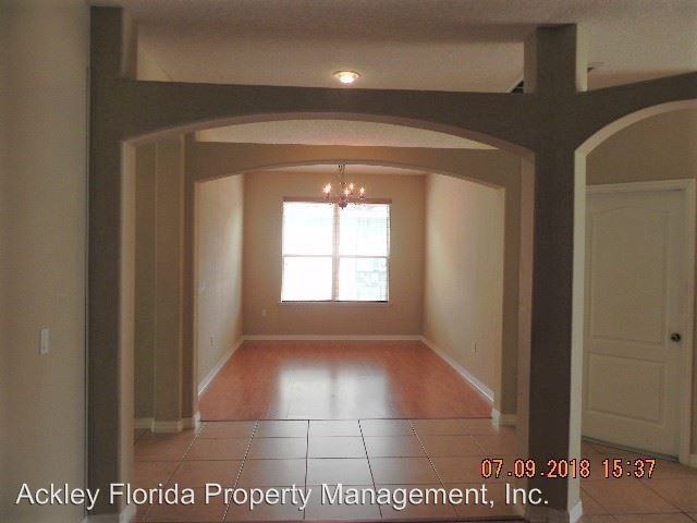 2041 The Oaks Blvd. - Photo 3 of 16