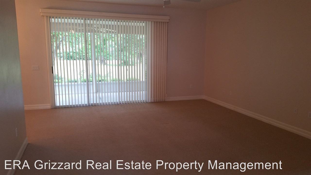 4 Oak St - Photo 3 of 19