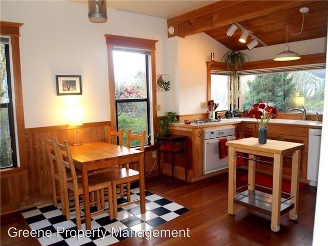 138 Plymouth St NW - Photo 3 of 17