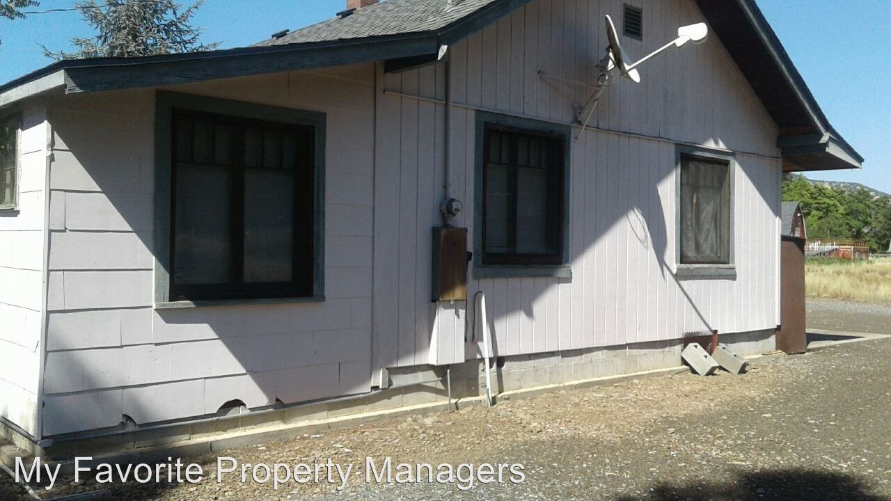 175 Rogue River Hwy - Photo 2 of 6