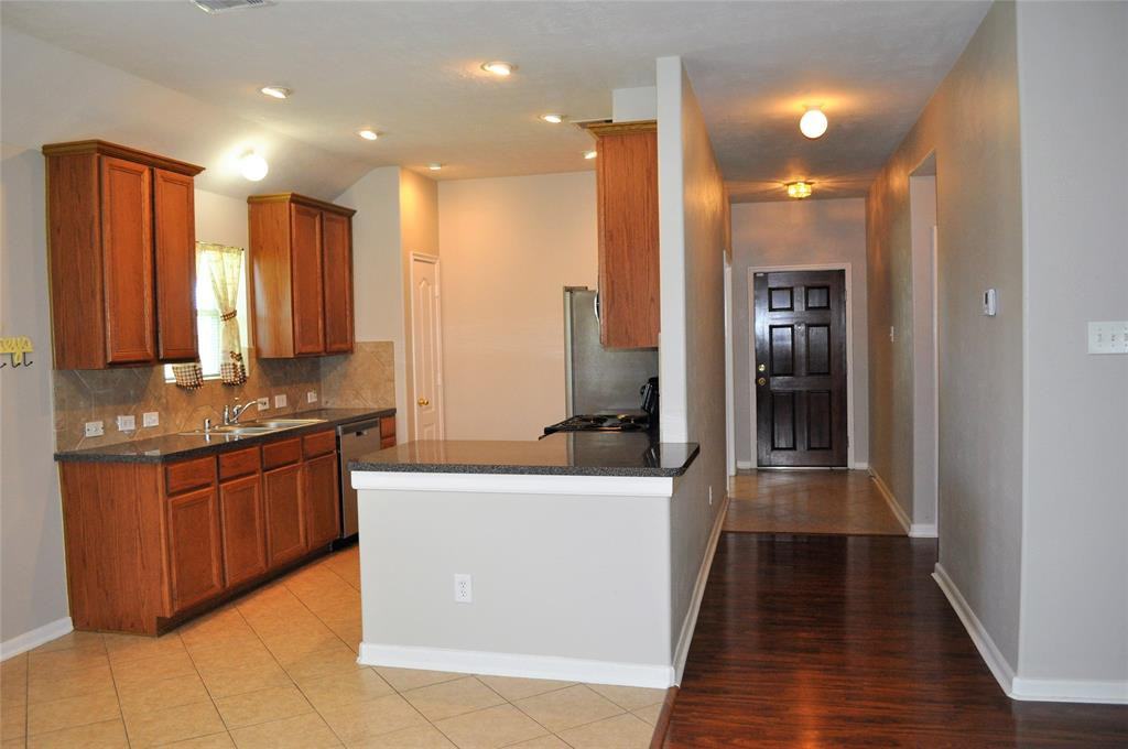 419 Arbor Green Ln - Photo 2 of 28