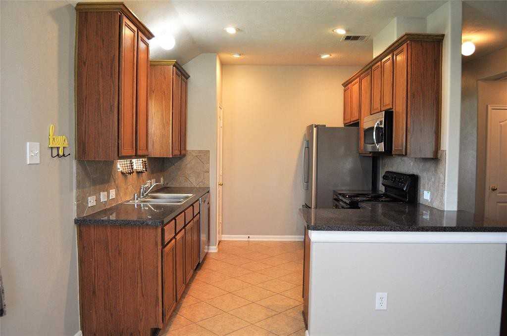 419 Arbor Green Ln - Photo 3 of 28