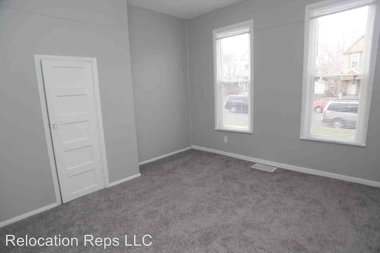 603 W 14th St - Photo 3 of 27