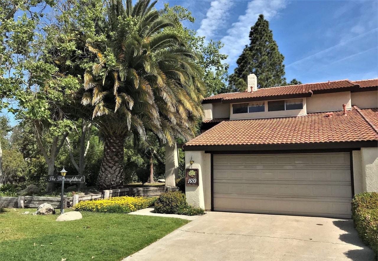 1689 Eucalyptus Dr - Photo 2 of 14