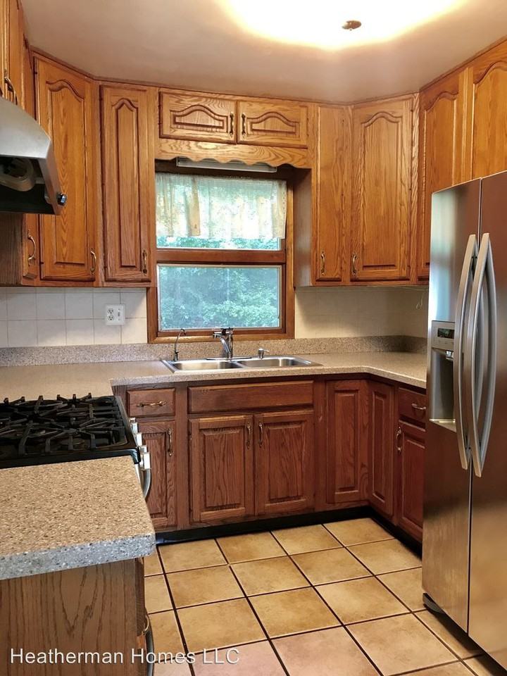 2136 Culpeper Dr - Photo 3 of 17