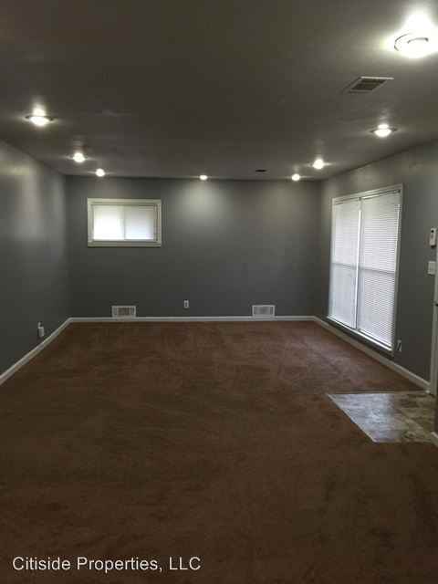 2699 Ellen Way - Photo 3 of 10