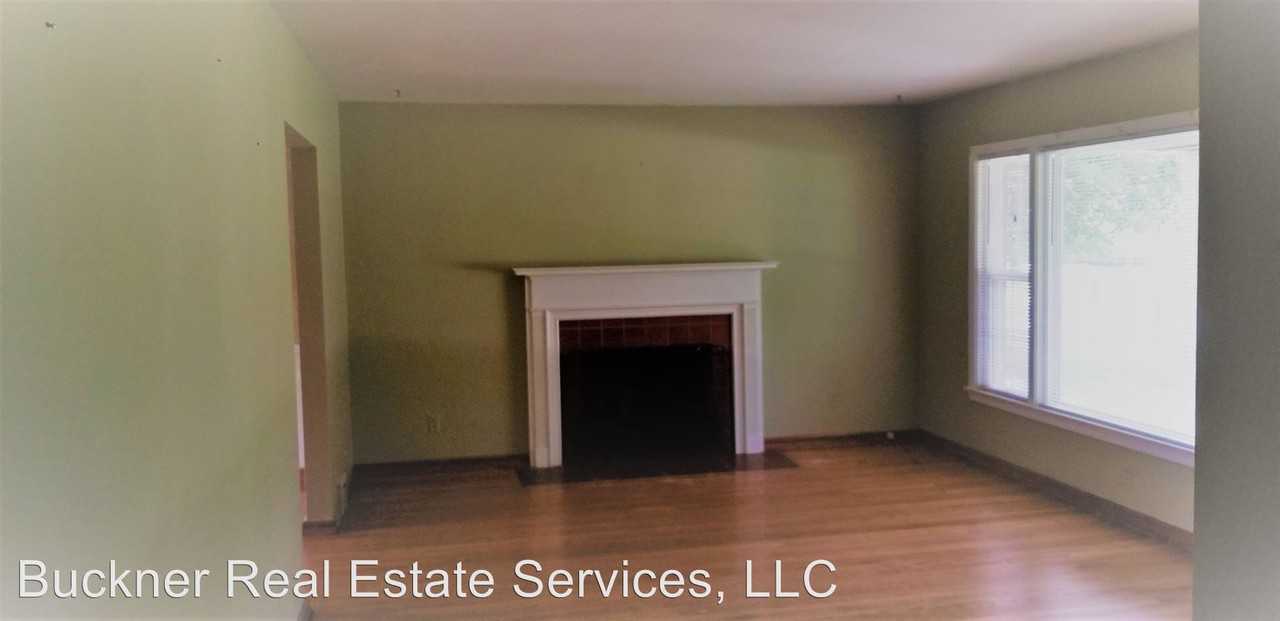 206 Bramton Rd - Photo 3 of 8