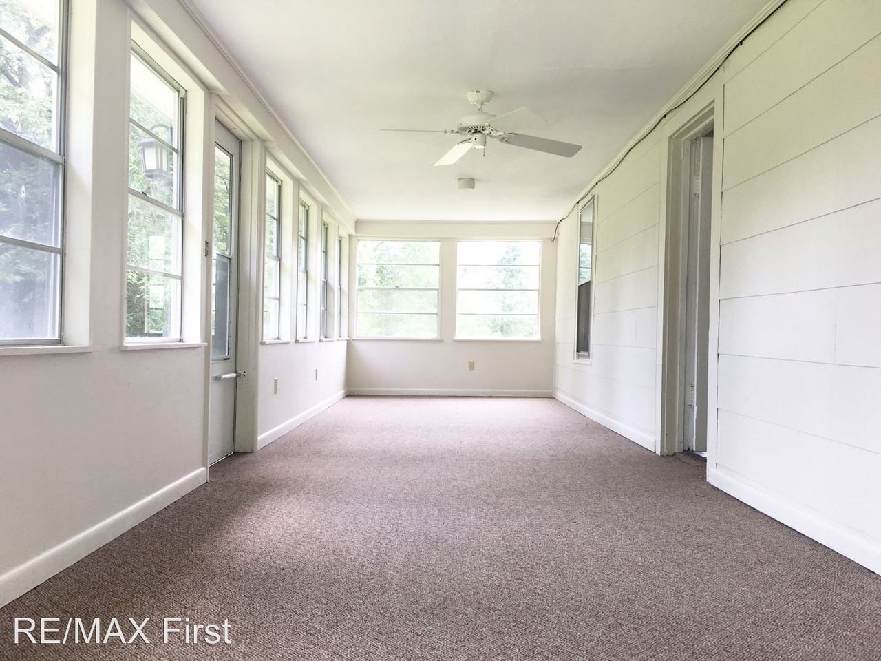 118 N Young St - Photo 3 of 14