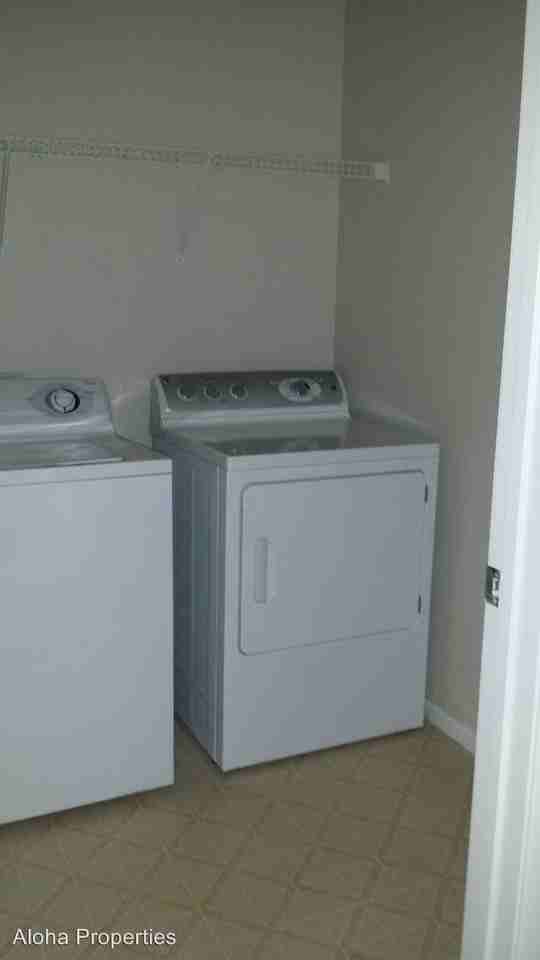 523 Primrose Hill Ave - Photo 3 of 8