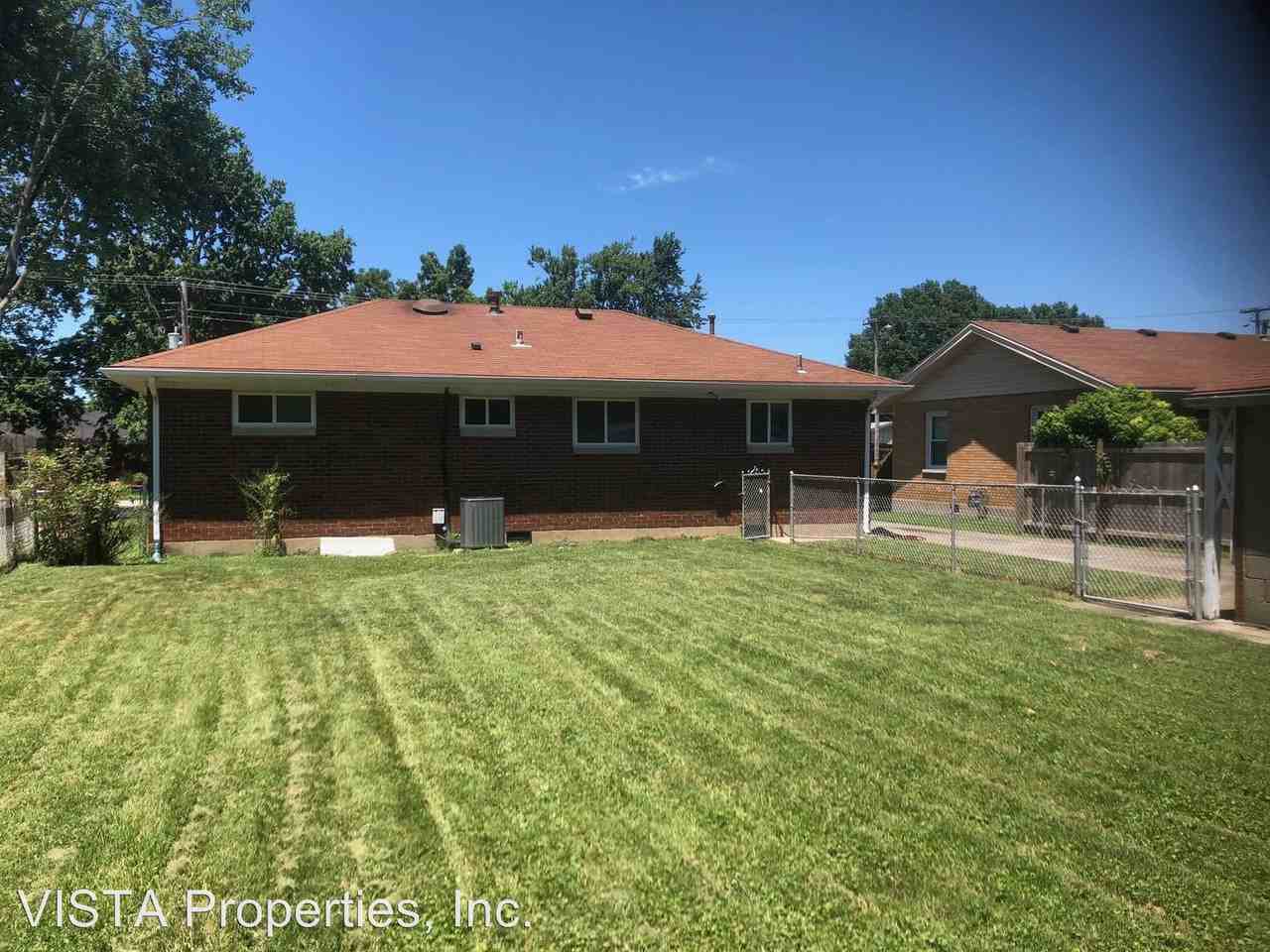 1526 Anna Ln - Photo 2 of 10