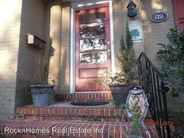 1351 Holmesdale Rd - Photo 2 of 21