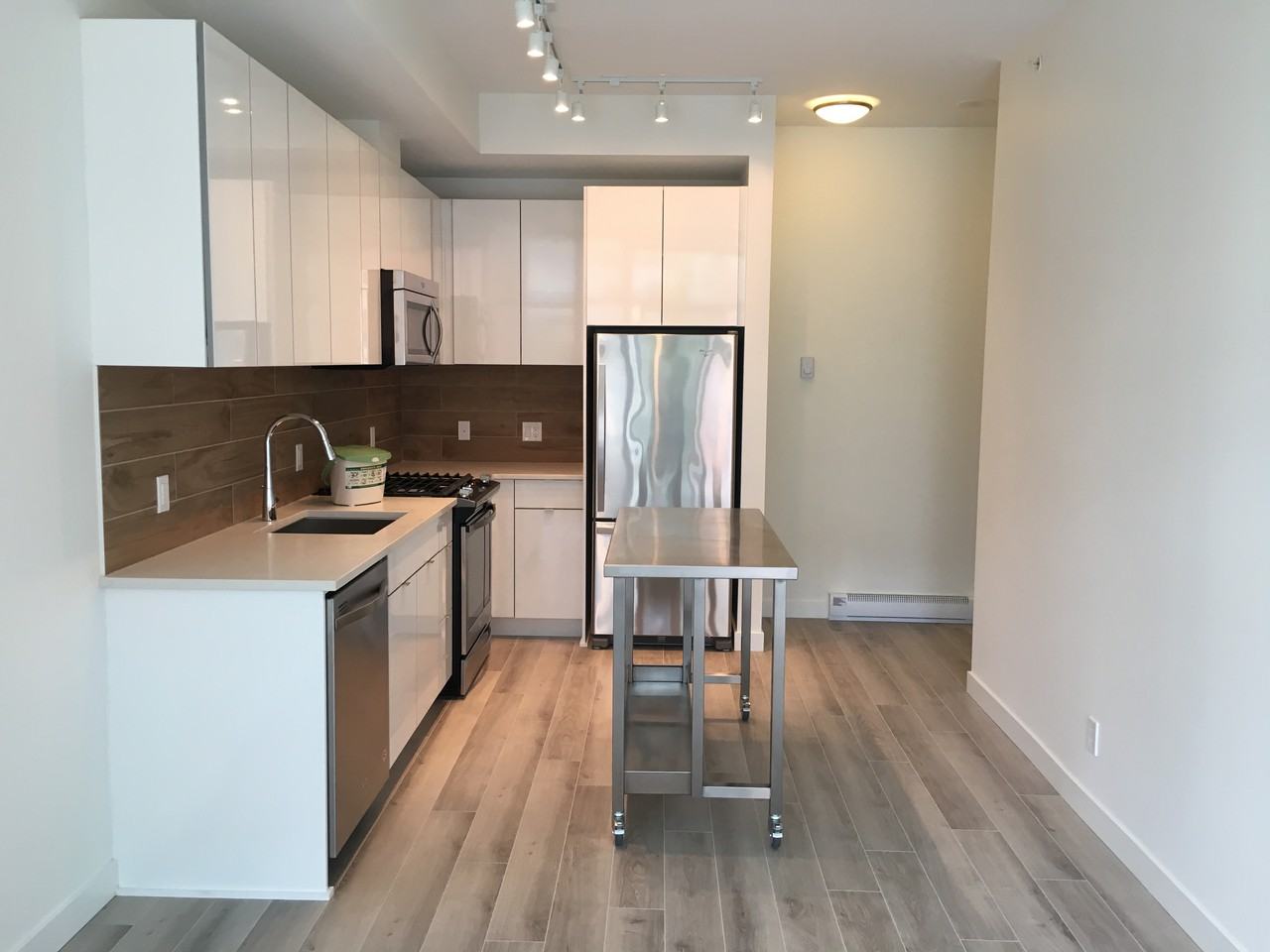 200 Nelson's Crescent - Photo 4 of 36