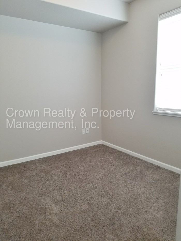 6528 Faith Dr - Photo 3 of 16