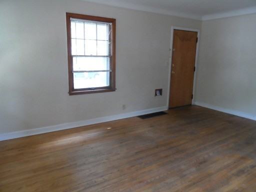 1777 Margaret St - Photo 2 of 11