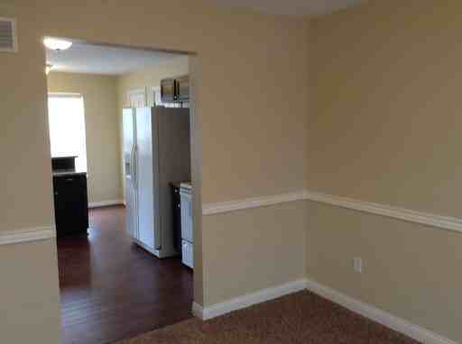 10396 Lynchburg Dr - Photo 3 of 18