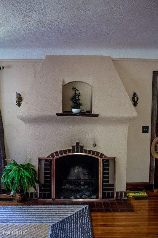 4209 Xerxes Ave S - Photo 2 of 33