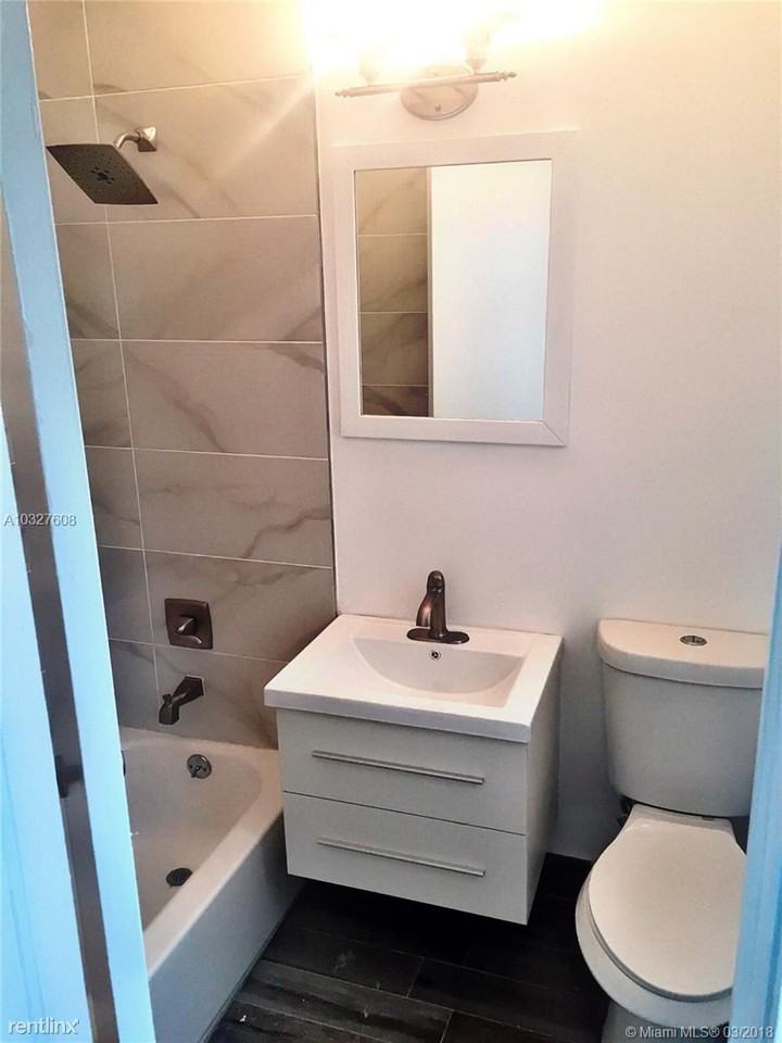 Sea Wash Condo - Photo 3 of 6