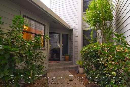 293 Castlewood Cir - Photo 2 of 13