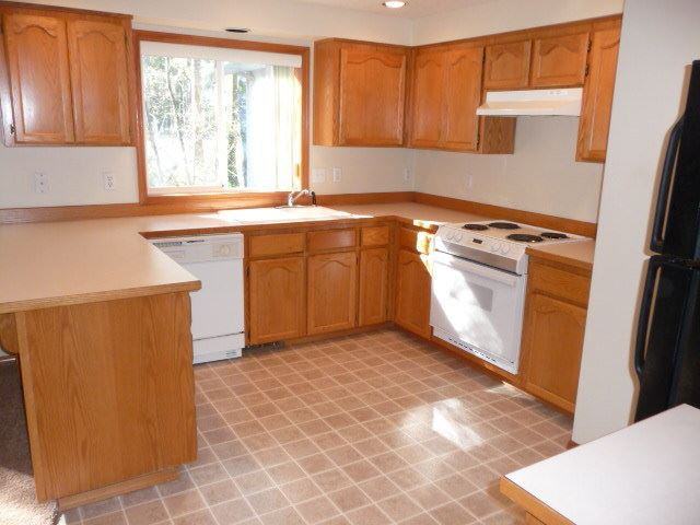 15582 SW Farmer Way - Photo 2 of 30